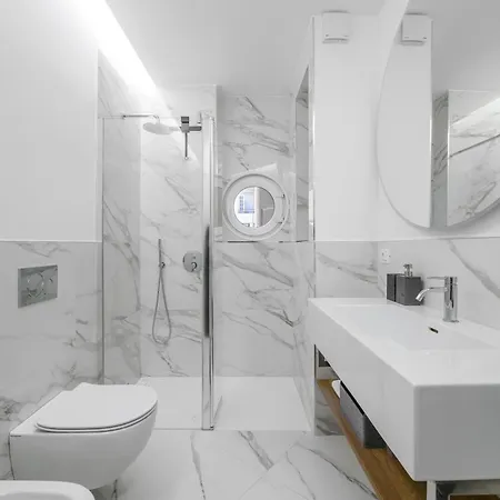 San Babila Luxury